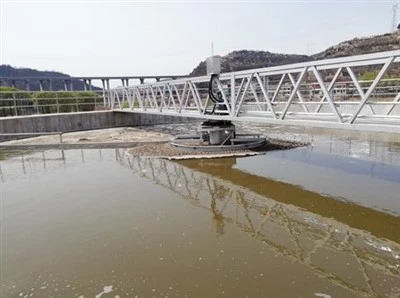 Slibschraper met centrale aandrijving